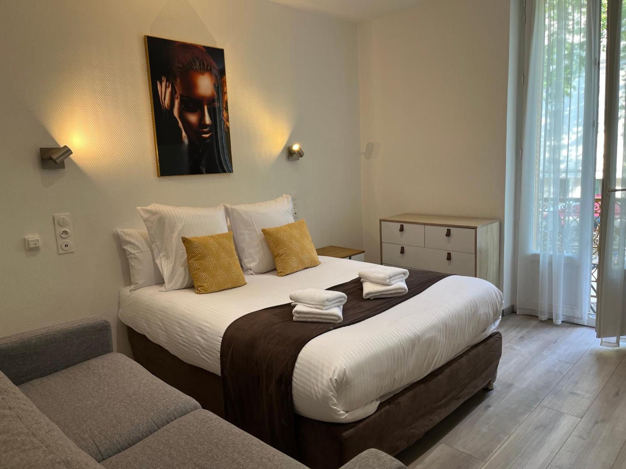 Logis Hotel Belle Etoile וישי מראה חיצוני תמונה